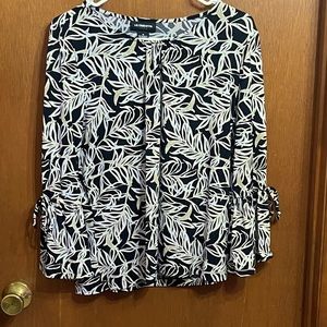 Liz Claiborne top. Size M